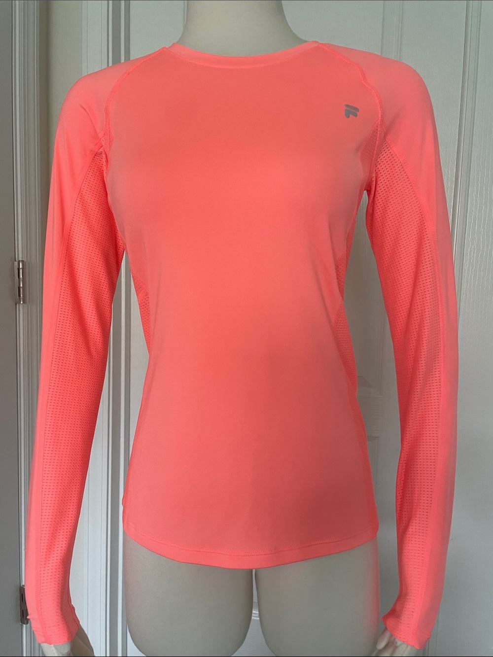 Like New Fila Women’s Neon Coral Long Sleeve Athletic Tee Small